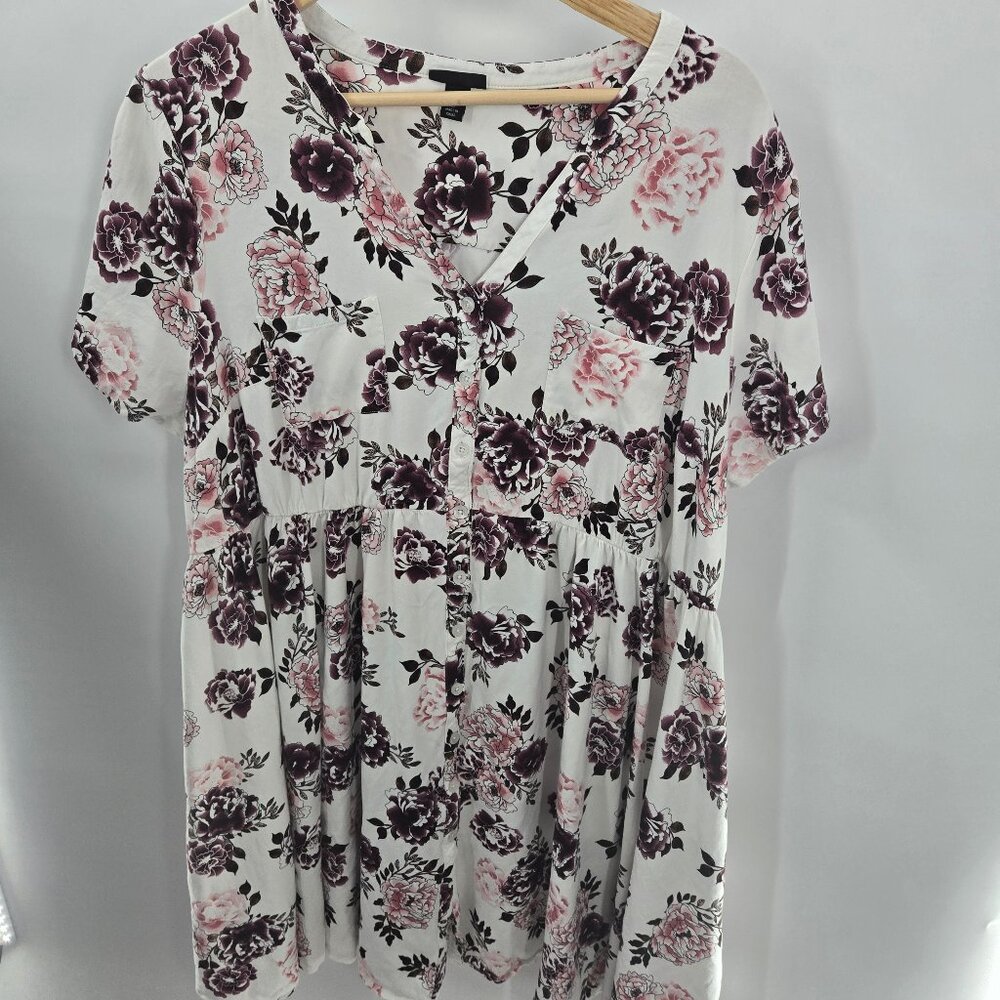 Torrid White Pink Purple Floral V-Neck Button Dress Size 2/2X